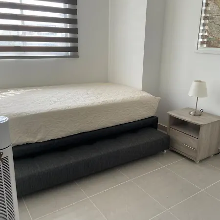 Apartamento Cerca Al Aeropuerto Con 3