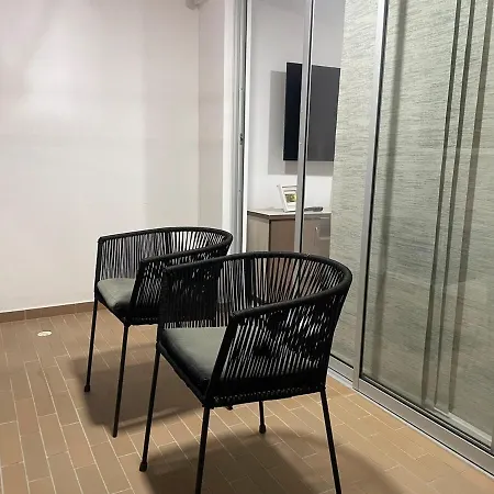 Cerca Al Aeropuerto Con 3 Apartment