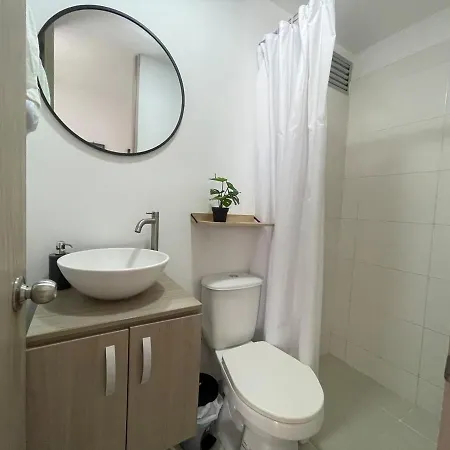 Cerca Al Aeropuerto Con 3 Apartment Cartagena