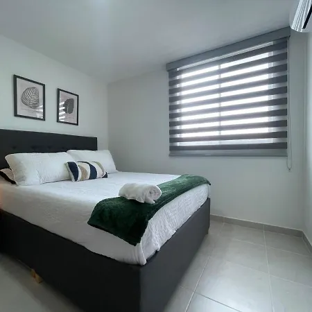 Cerca Al Aeropuerto Con 3 Apartment