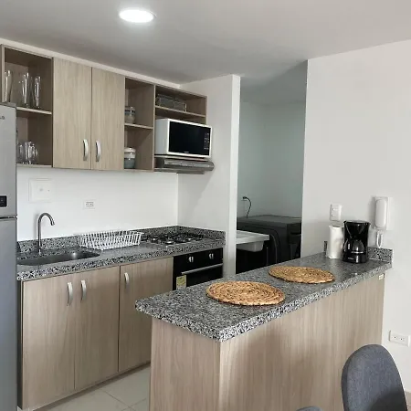 Cerca Al Aeropuerto Con 3 Apartment