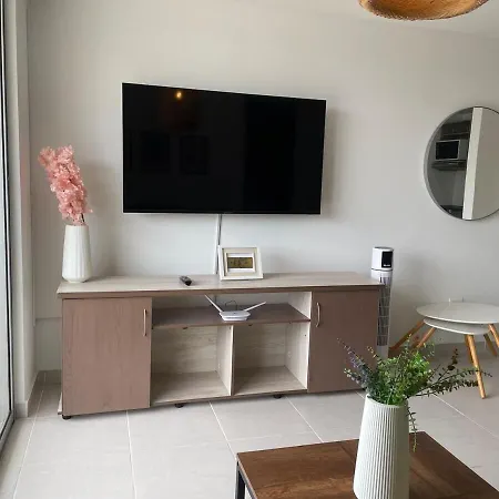 Cerca Al Aeropuerto Con 3 Apartment