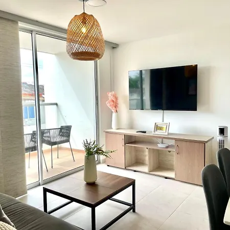 Apartment Cerca Al Aeropuerto Con 3 *
